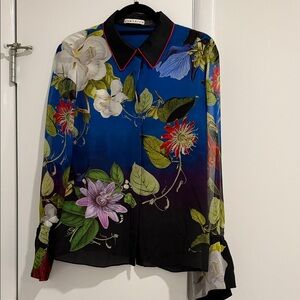 Alice + Olivia Blue to Black Floral Silk Button-Up with Contrasting Collar